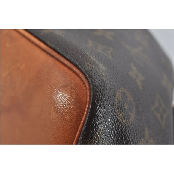 Authentic Louis Vuitton
Monogram Petit Noe M42226
Shoulder Drawstring Bag - Picture 6 of 14